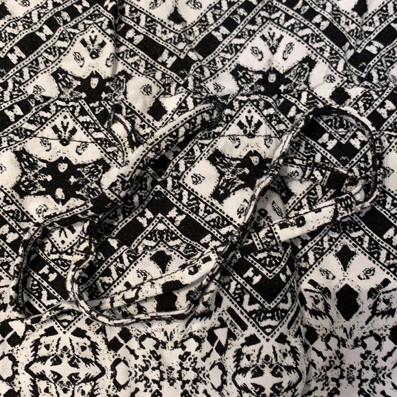 Pink republic dress. Size small - Picture 8 of 9